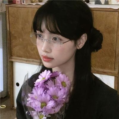 战火中的伊甸园